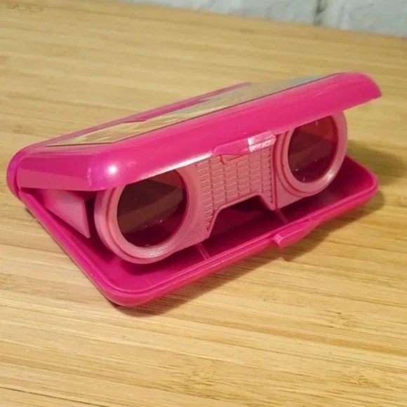 Retro Barbie Binoculars Collectible - Picture 2 of 9